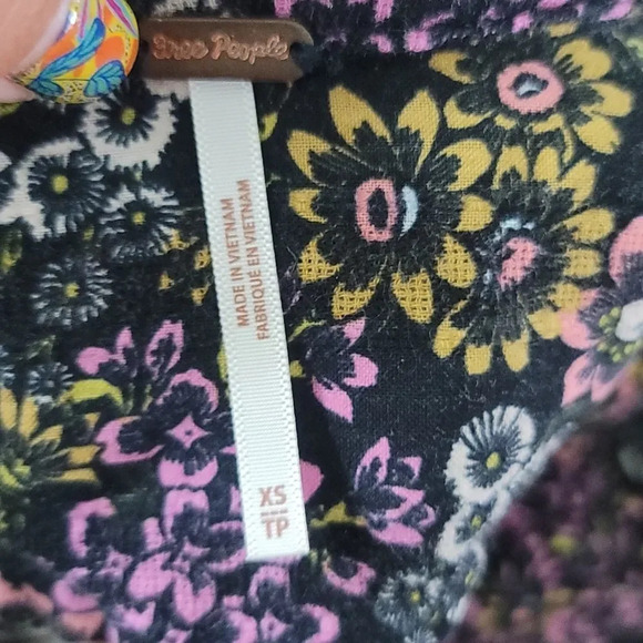 NWOT Free People Balloon Sleeve Button Front Blouse - Picture 8 of 8